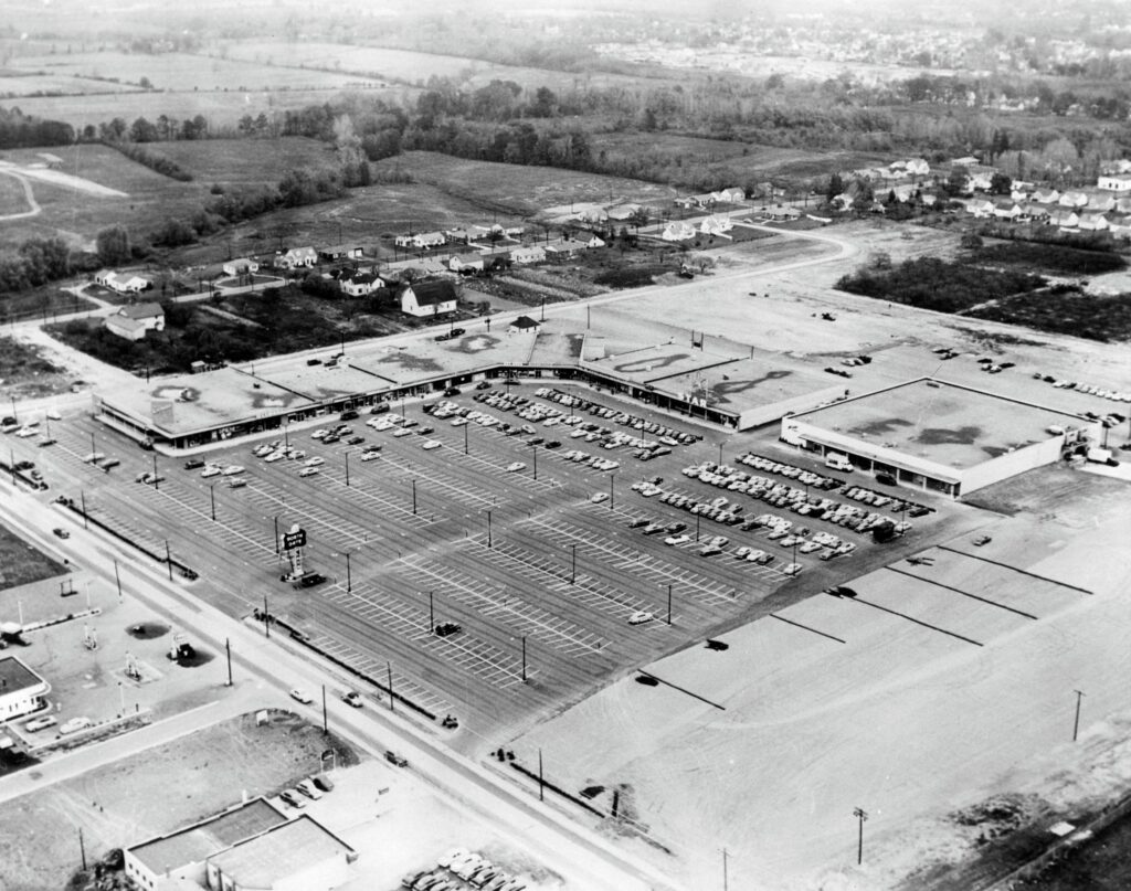 Northgate Plaza Parking Lot & Surrounding Neighborhood