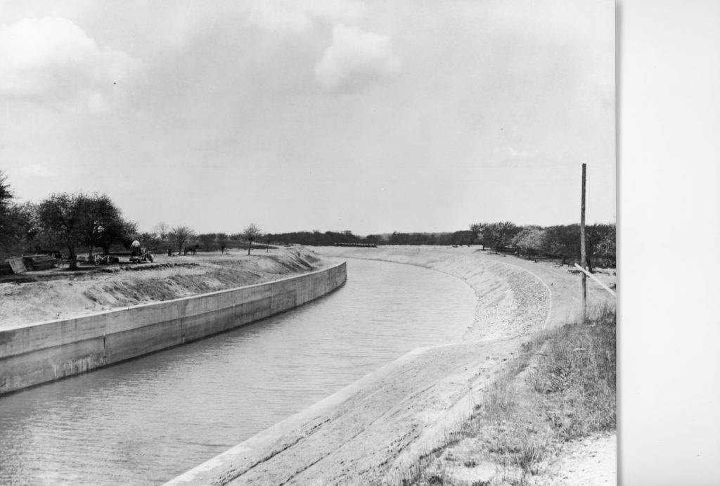 Erie Canal at Elmgrove Road