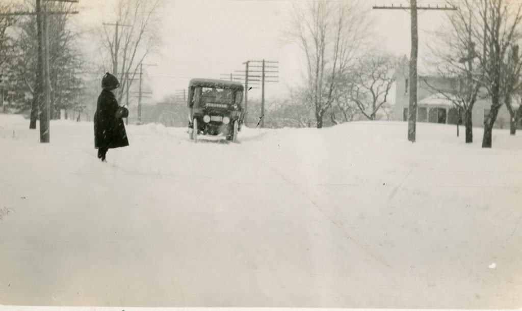 Bus Service on Ridge Road in the 1920’s