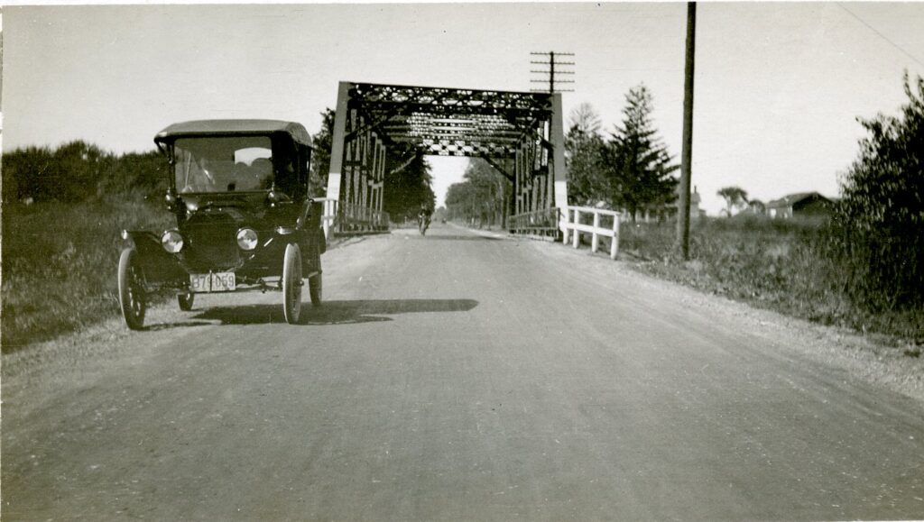 Bridge Over Barge Canal at Elmgrove Road